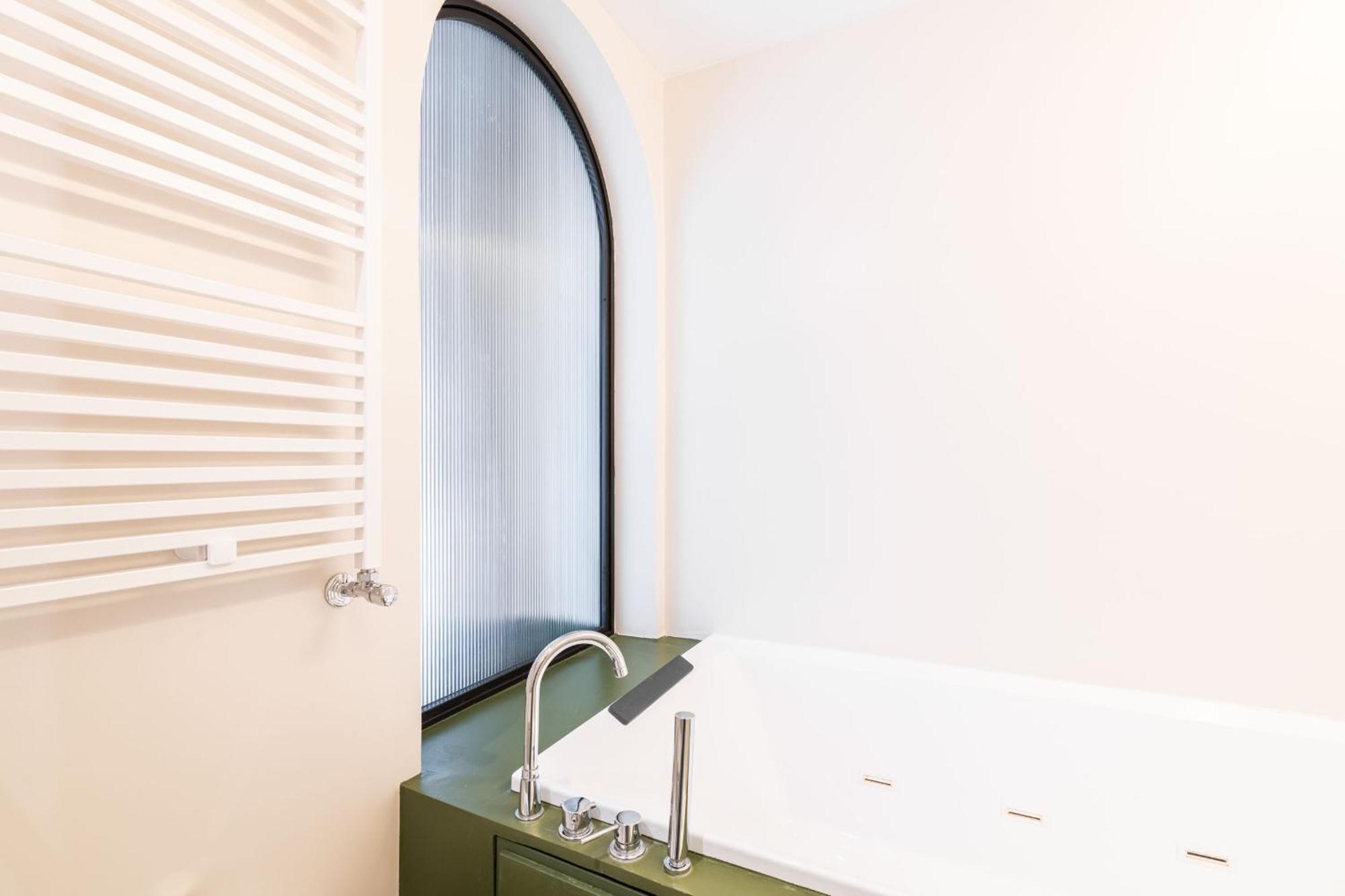 Cortese Suite Неаполь Экстерьер фото